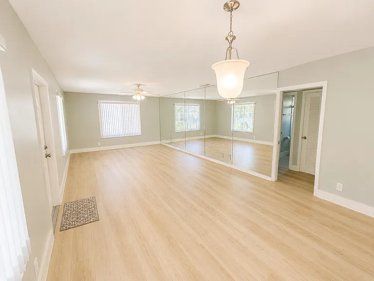 1232 Cabana Rd #1 — Photo 6