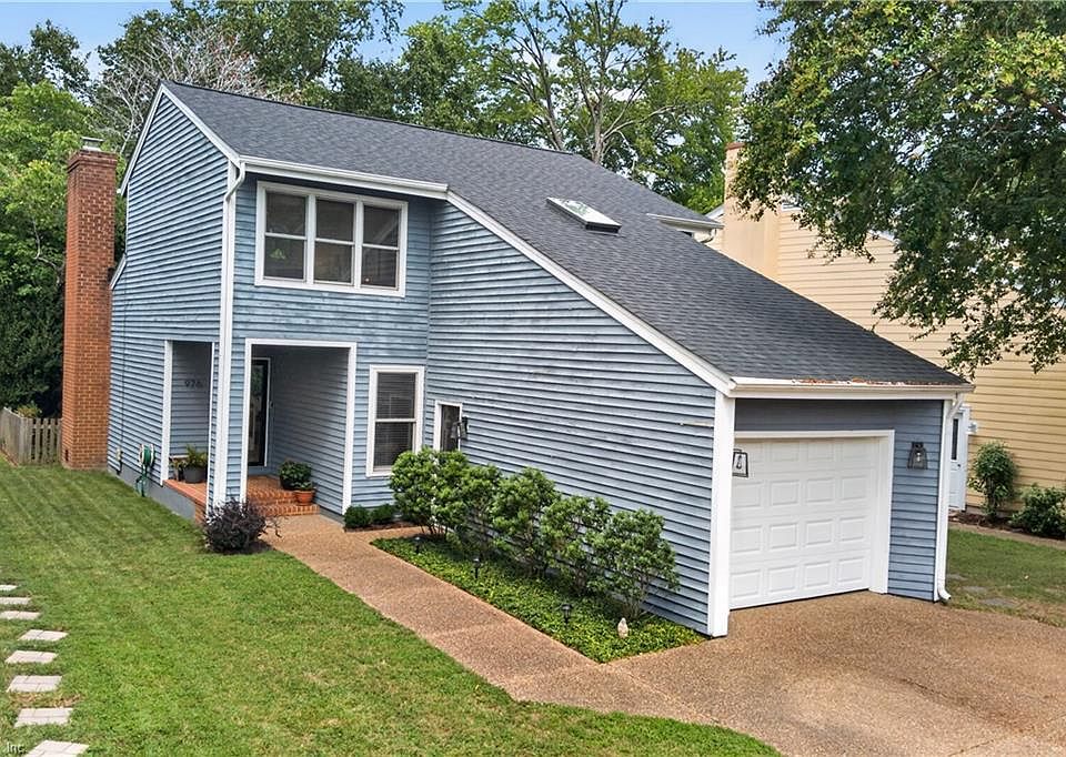 1st image of 976 Kela Cres