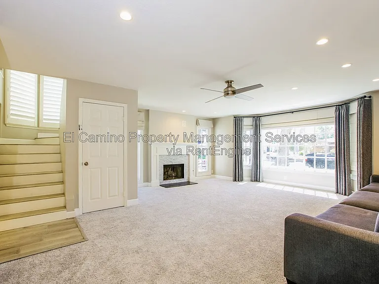 1728 Lake St — Photo 8