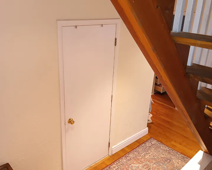 Second floor hallway (front)
