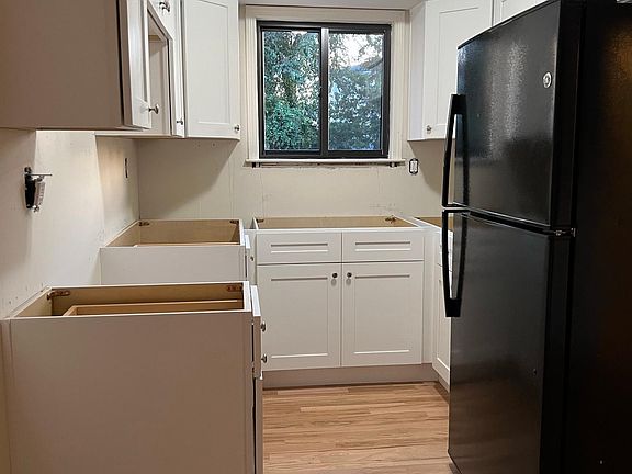 4th image of 432 Travis Ave Floor 1