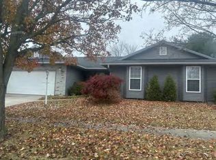 1809 Autumn Ridge Dr, Urbana, IL 61802