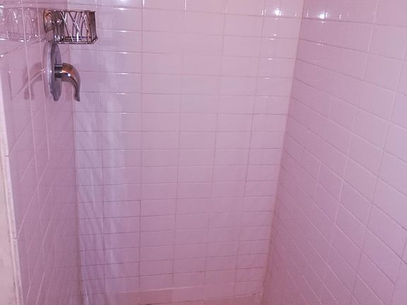 5th image of 1128 W Dauphin St Floor 1