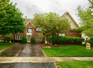 2720 Willow Ridge Dr, Naperville, IL 60564
