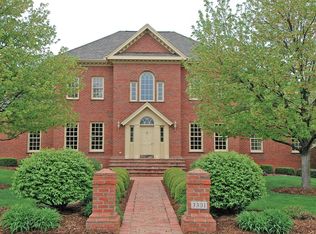 3301 Wisteria Ln, Bloomington, IL 61704