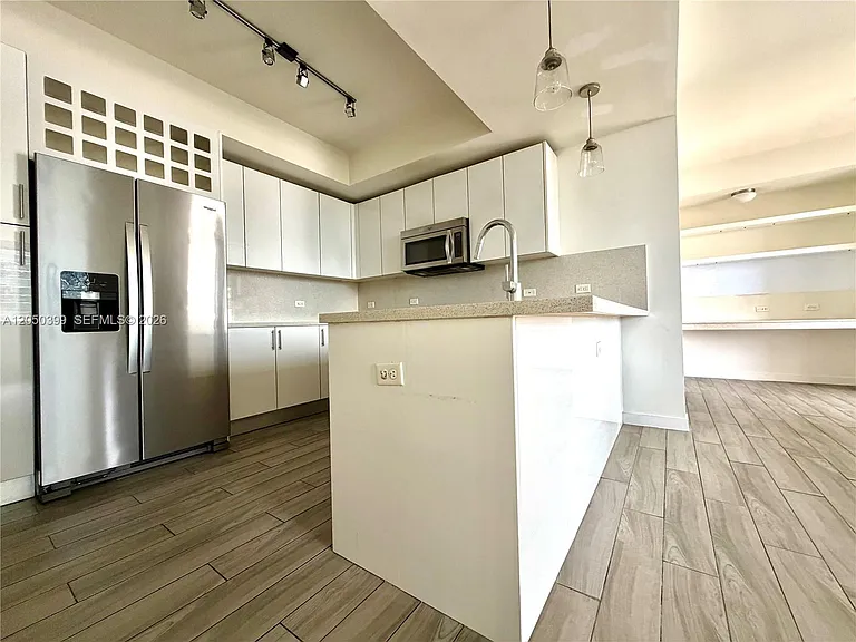 999 SW 1st Ave #1204 — Photo 8