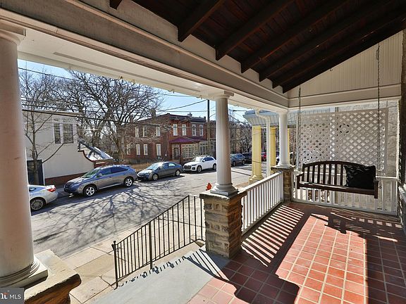 3rd image of 17 W Abington Ave