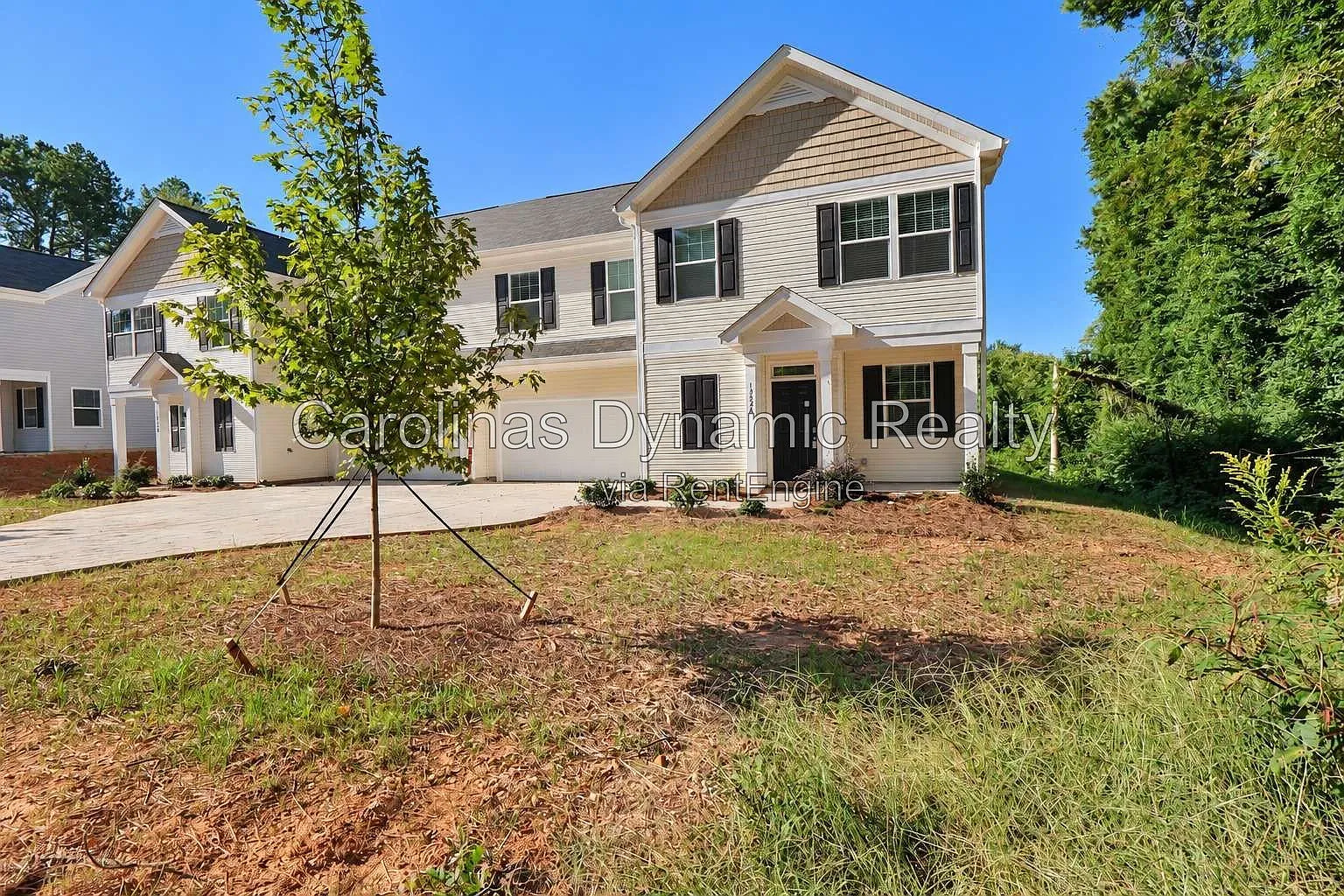 4 bed, 2.5 bath, 1738 sqft, $2,300 — Photo 1