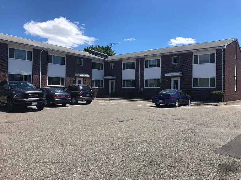Fairfield Apartments — Photo 46