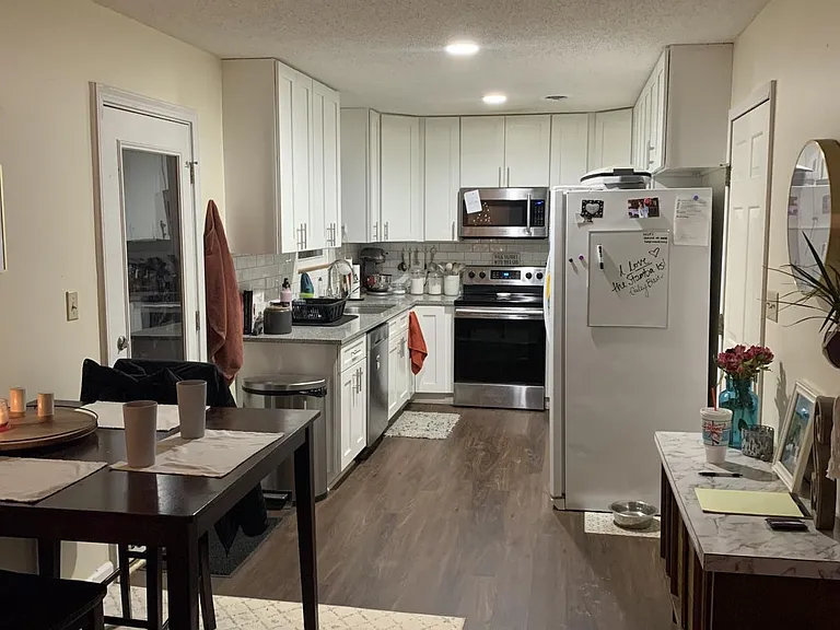 625 W Edgewood St #625 — Photo 1
