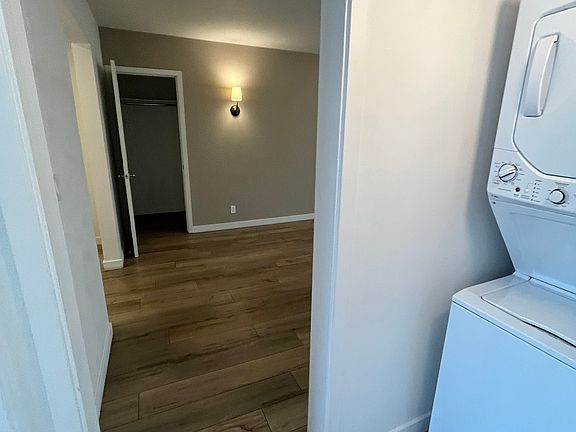 2nd image of 419 S Rexford Dr APT 2