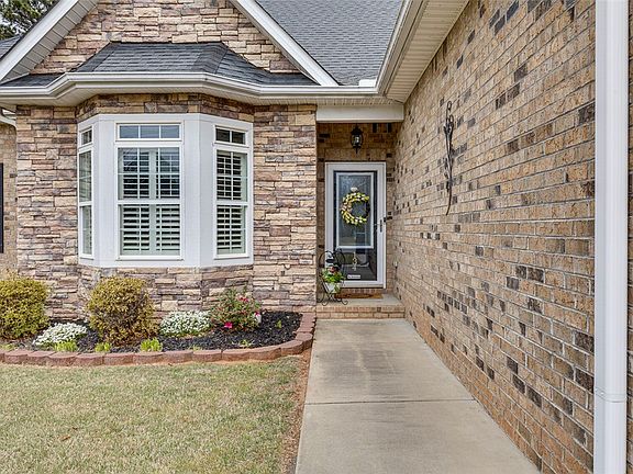 4th image of 134 Prescott Dr