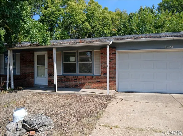 3424 La Salle Dr, Saint Charles, MO 63301
