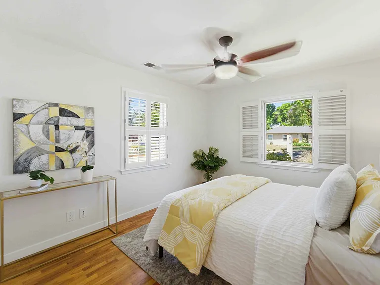 313 N Milton Ave — Photo 3