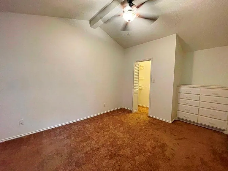 300 El Paso St — Photo 7