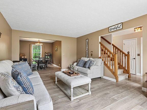 4th image of 12171 Waywood Dr