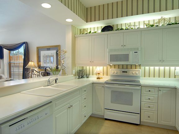 2nd image of 450 Bayfront Pl APT 4210