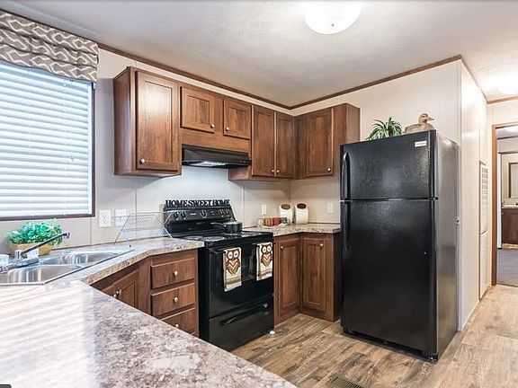 5th image of 381 Lee Road 706 Lot 5