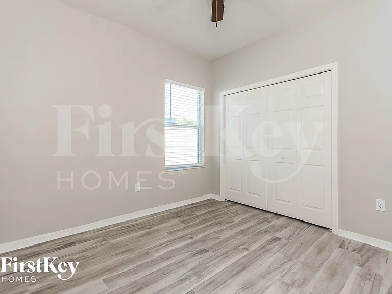 533 Interlock St — Photo 13