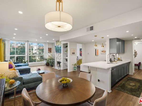 17711 Margate St APT 211, Encino, CA 91316