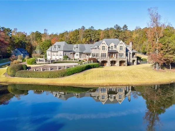 1200A Liberty Grove Rd, Alpharetta, GA 30004