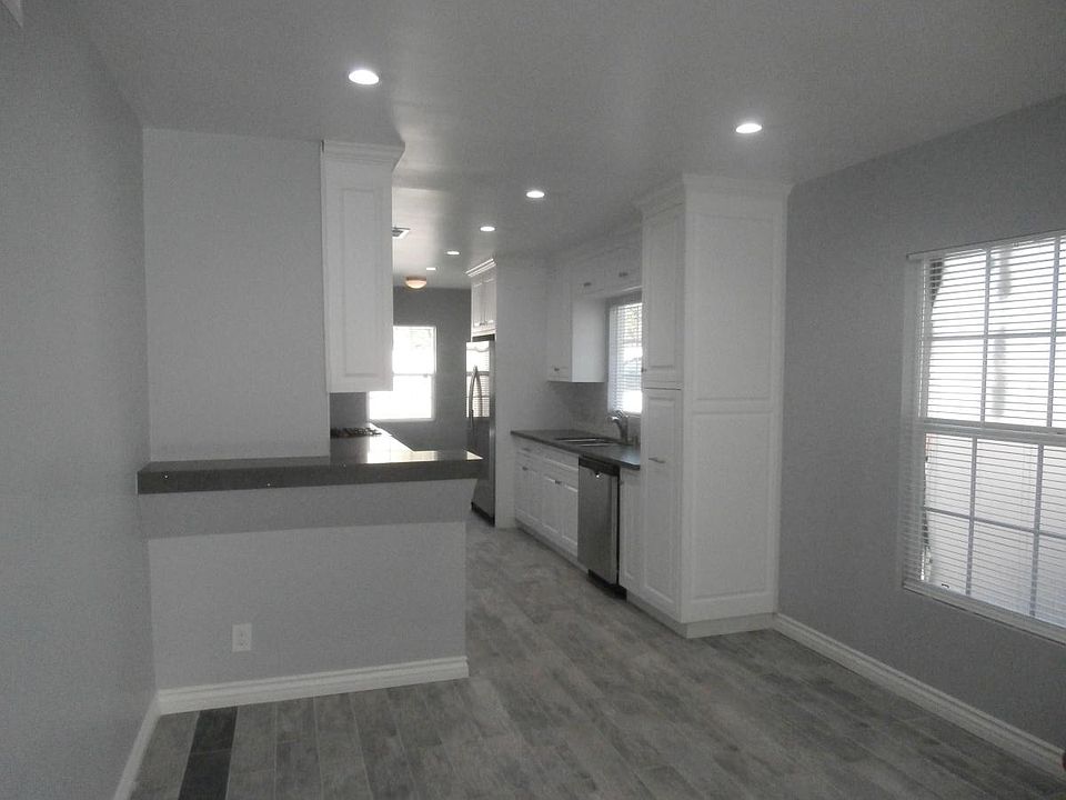 1st image of 4219 Blackthorne Ave
