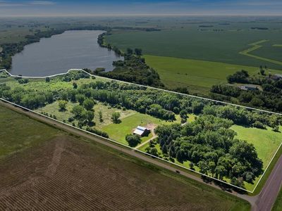 2711 Lochland Hills Dr, Marshall, MN, 56258