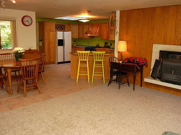 Living Room/Kitchen