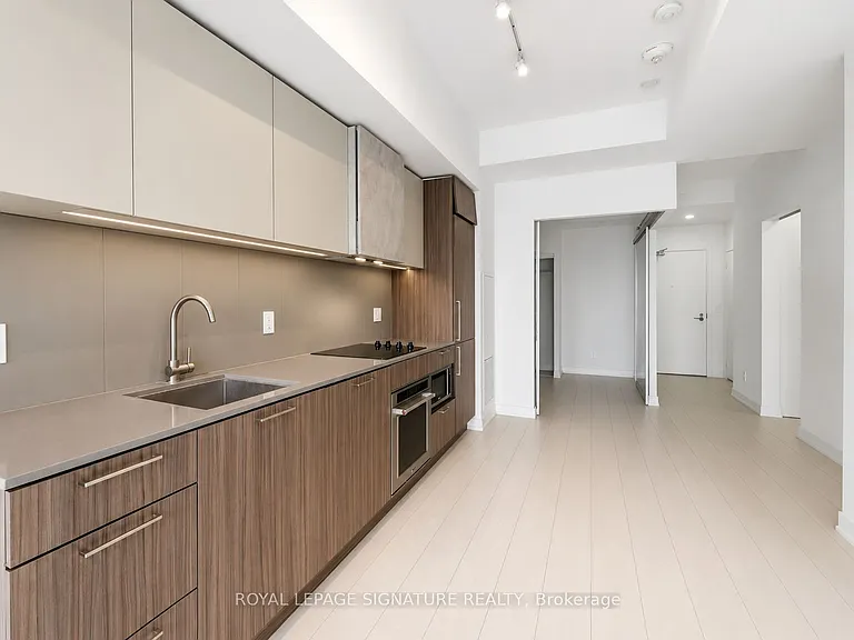 19 Western Battery Rd #1115 — Photo 6