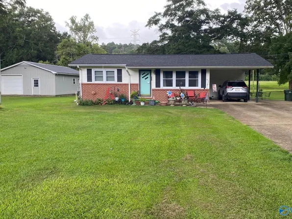 437 Anderson St W, Scottsboro, AL 35769