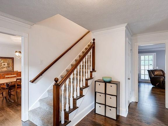 4th image of 2081 Breconridge Dr SW