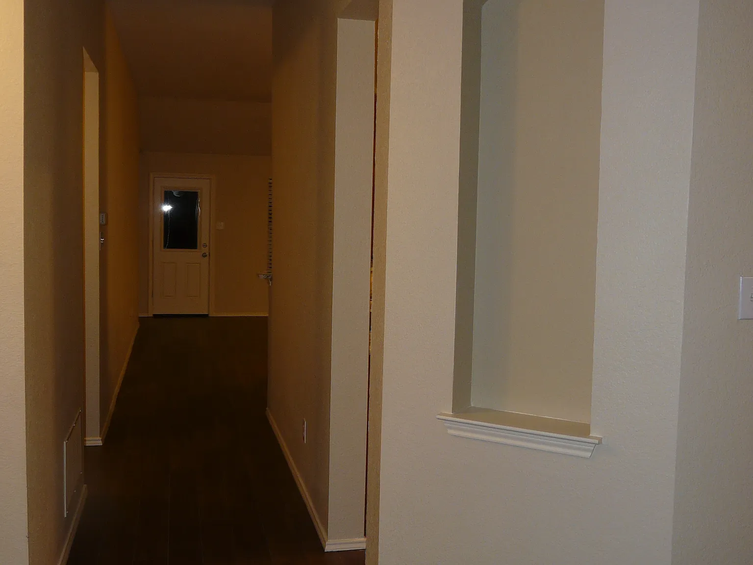 3 bed, 1799 sqft, $2,200 — Photo 3