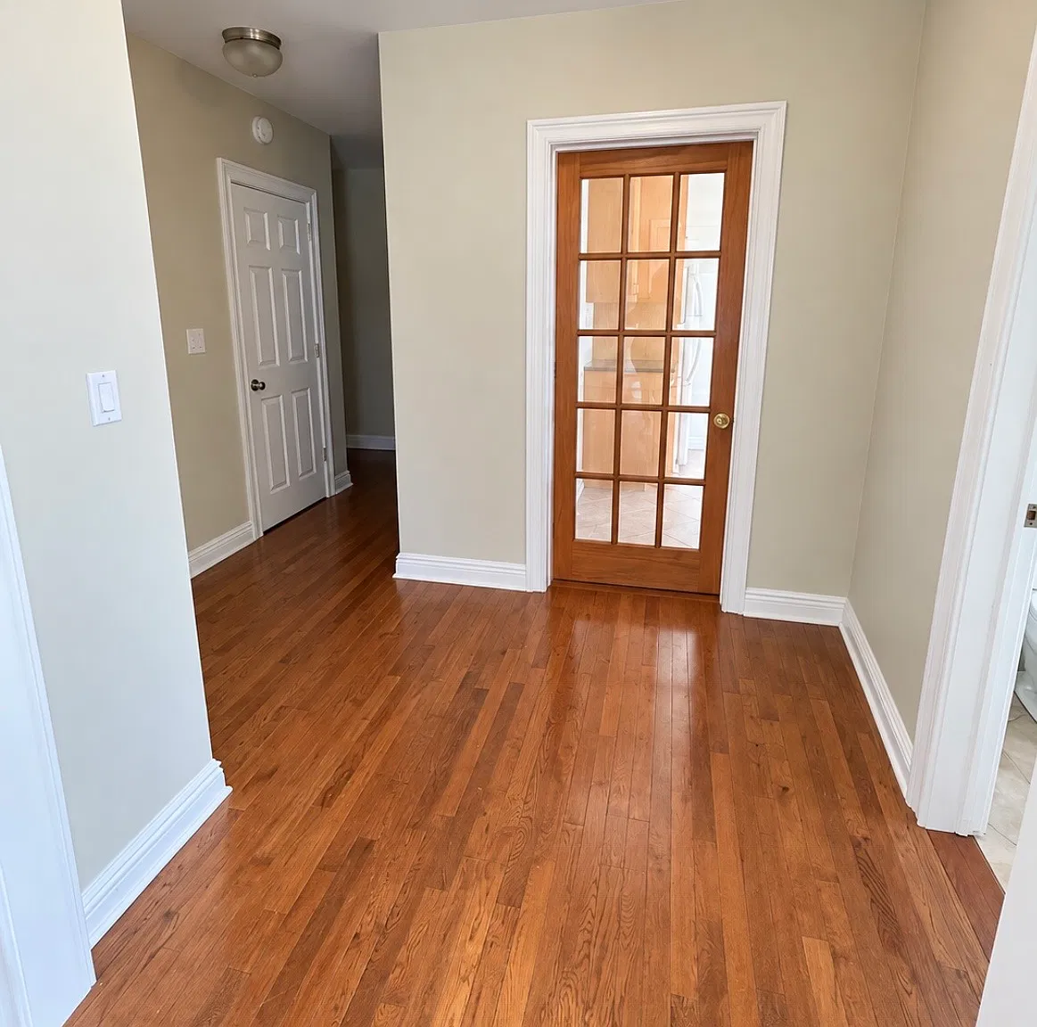 128 Montgomery St — Photo 2