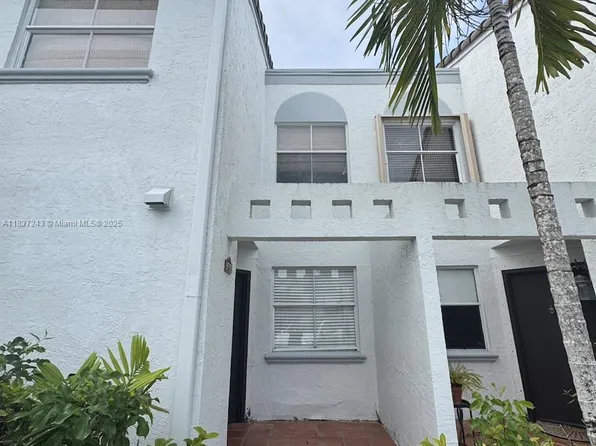 9755 NW 48th Ter #321, Doral, FL 33178