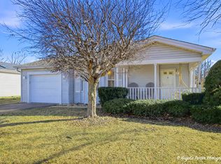 509 Balmoral Ct, Grayslake, IL 60030