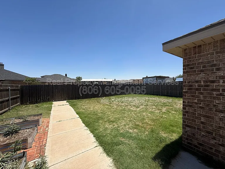 10121 Virginia Ave — Photo 11
