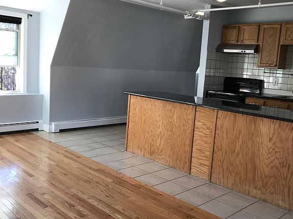 2nd image of 90-96 Washington St #7