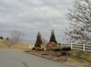 520 Sky Ridge Dr, Leicester, NC 28748