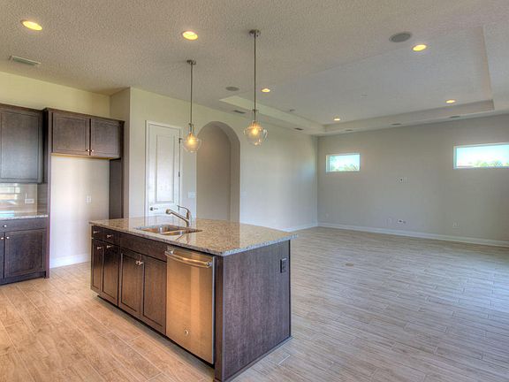 4th image of 2824 Pescara Dr