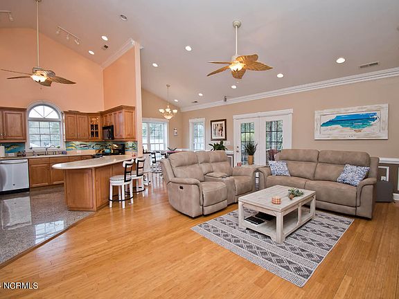 5th image of 116 Pearl Drive