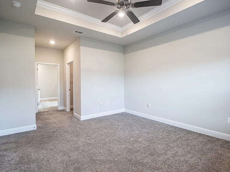 5468 Overland Dr — Photo 15