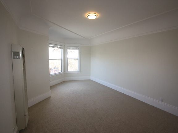 4th image of 2341 Market St APT 5
