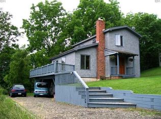 105 Hopper Pl, Ithaca, NY 14850