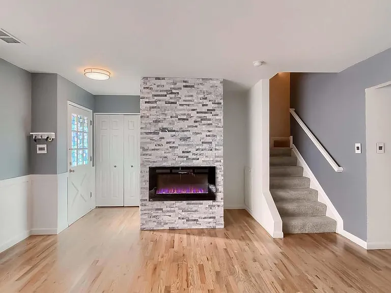 9163 E Mansfield Ave — Photo 2