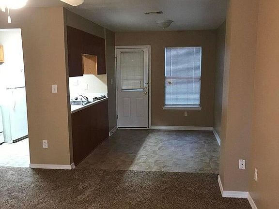 2nd image of 10493 Cal Ln
