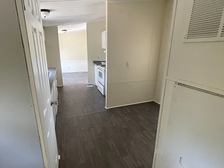 251 New Cassel Dr — Photo 7