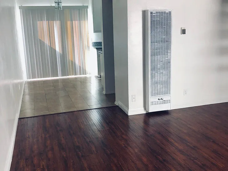 12546 Pacific Ave #4 — Photo 3