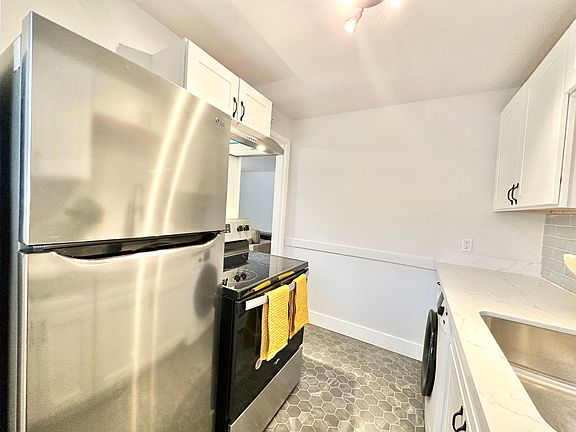 4th image of 702 2nd Ave W APT 302