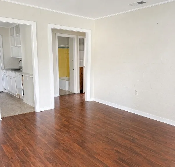 1502 Pepper Dr — Photo 3