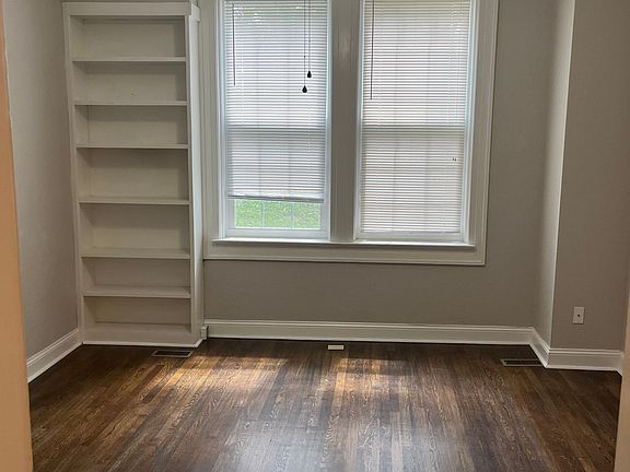 3rd image of 111 W Unaka Ave APT 1